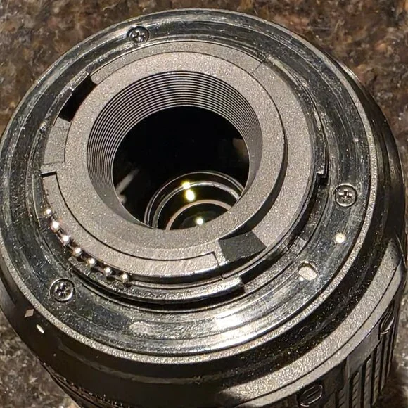 Nikkon DX AF-S Nikkor 55-200mm 1:4-5 Camera lens